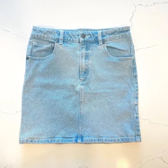 All About Eve Light Blue High-Waisted Denim Pencil Skirt – Size 6 - Picture 2 of 13